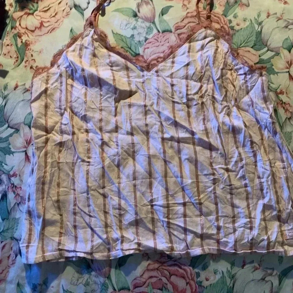 Victoria Secret Women’s Sleepwear Top Size Medium